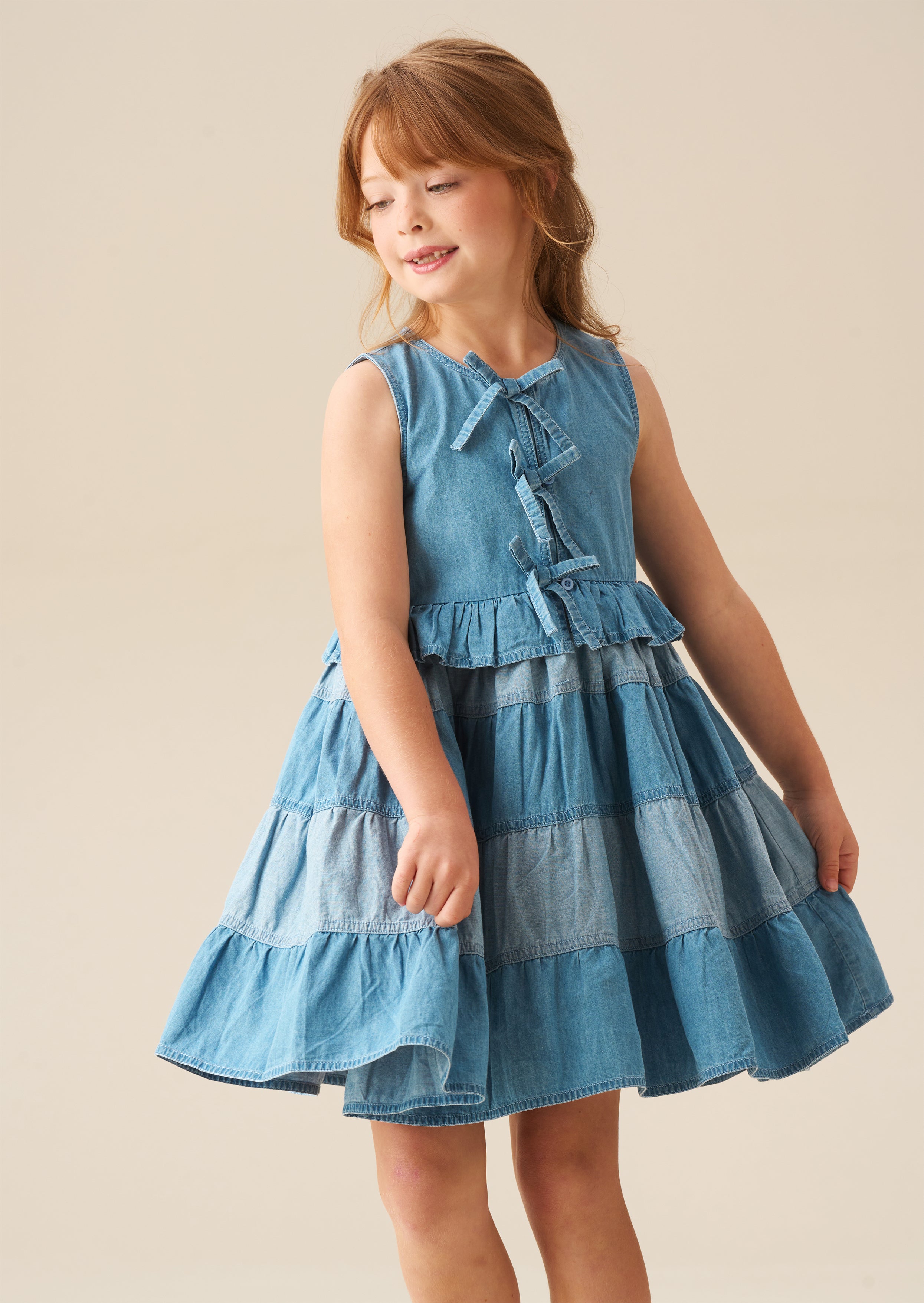 Robe en jean à volants avec détail noué Hannah