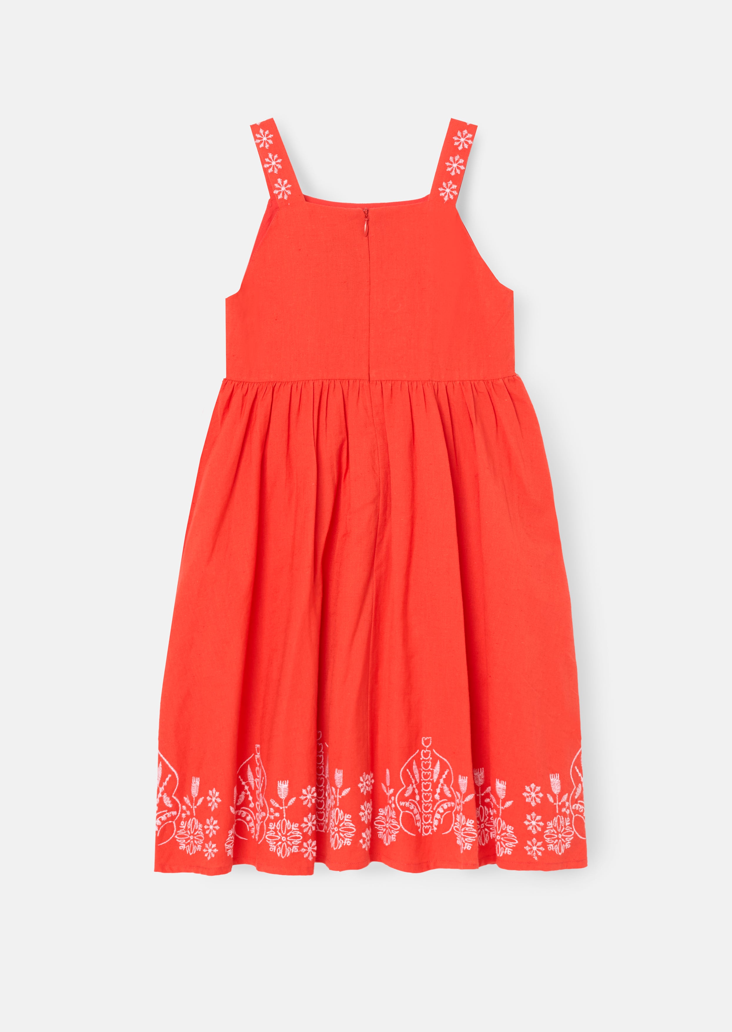 فستان بيبا الأحمر المطرز