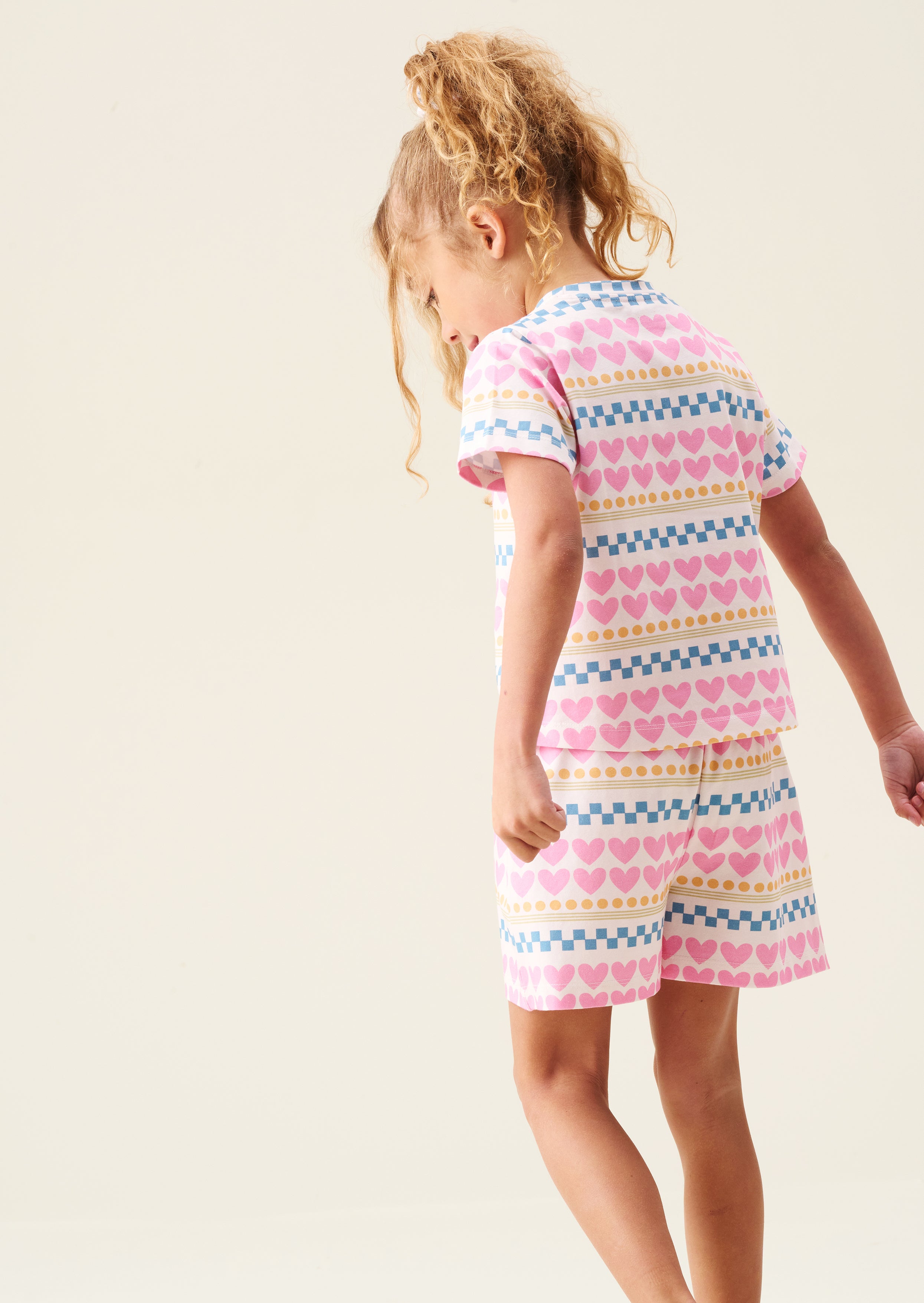 Pijamas cortos con estampado de corazones rosas Dana