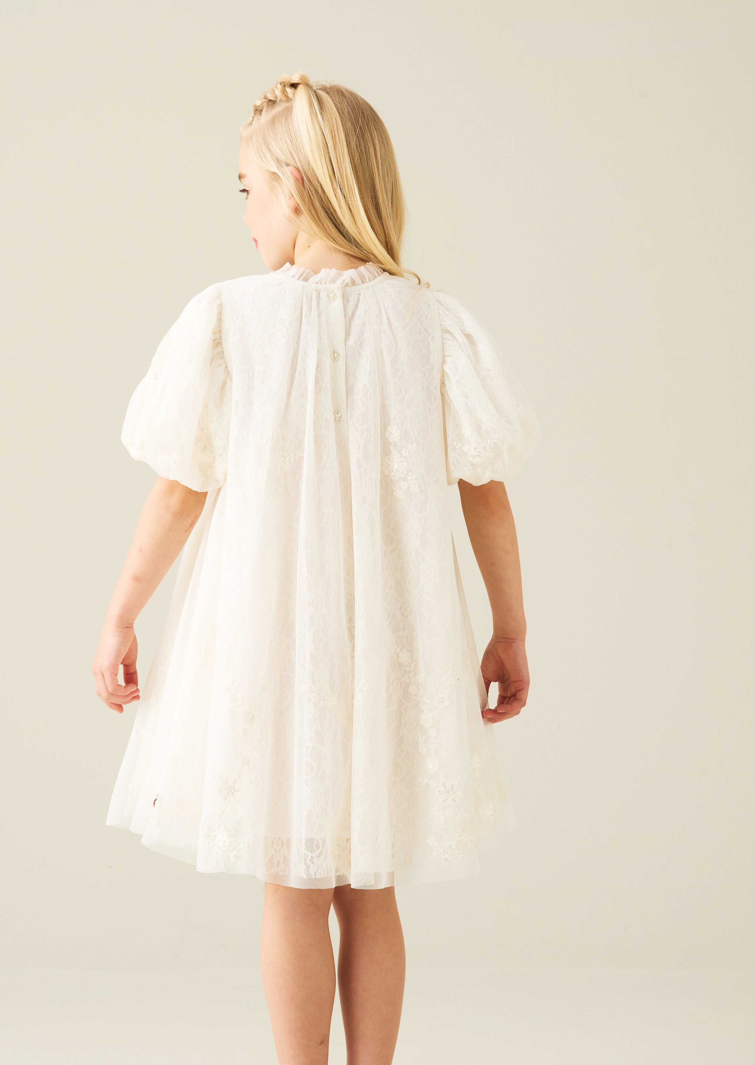 Robe en résille brodée Marcella