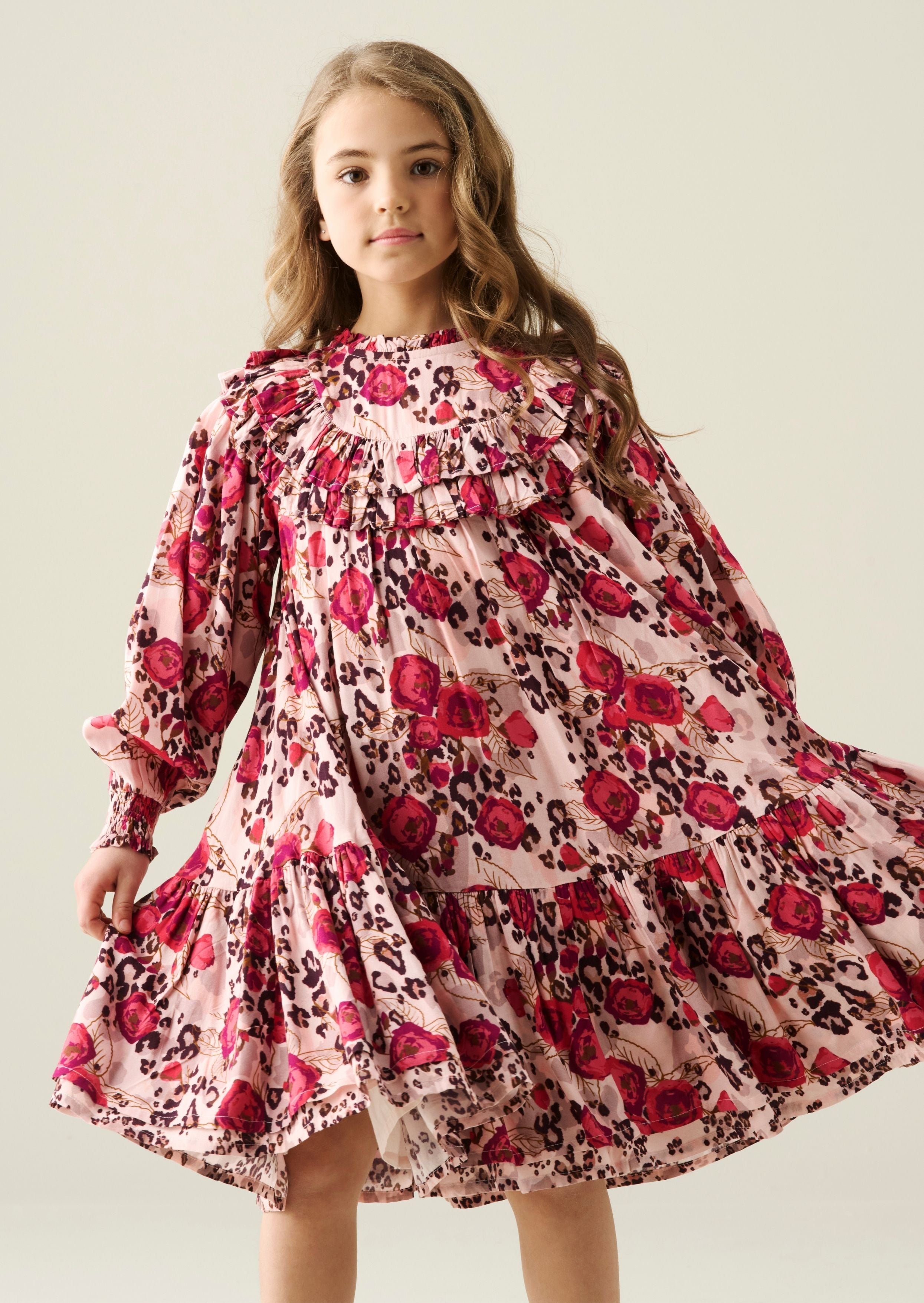 Vestido Lyra con estampado de rosas y animales