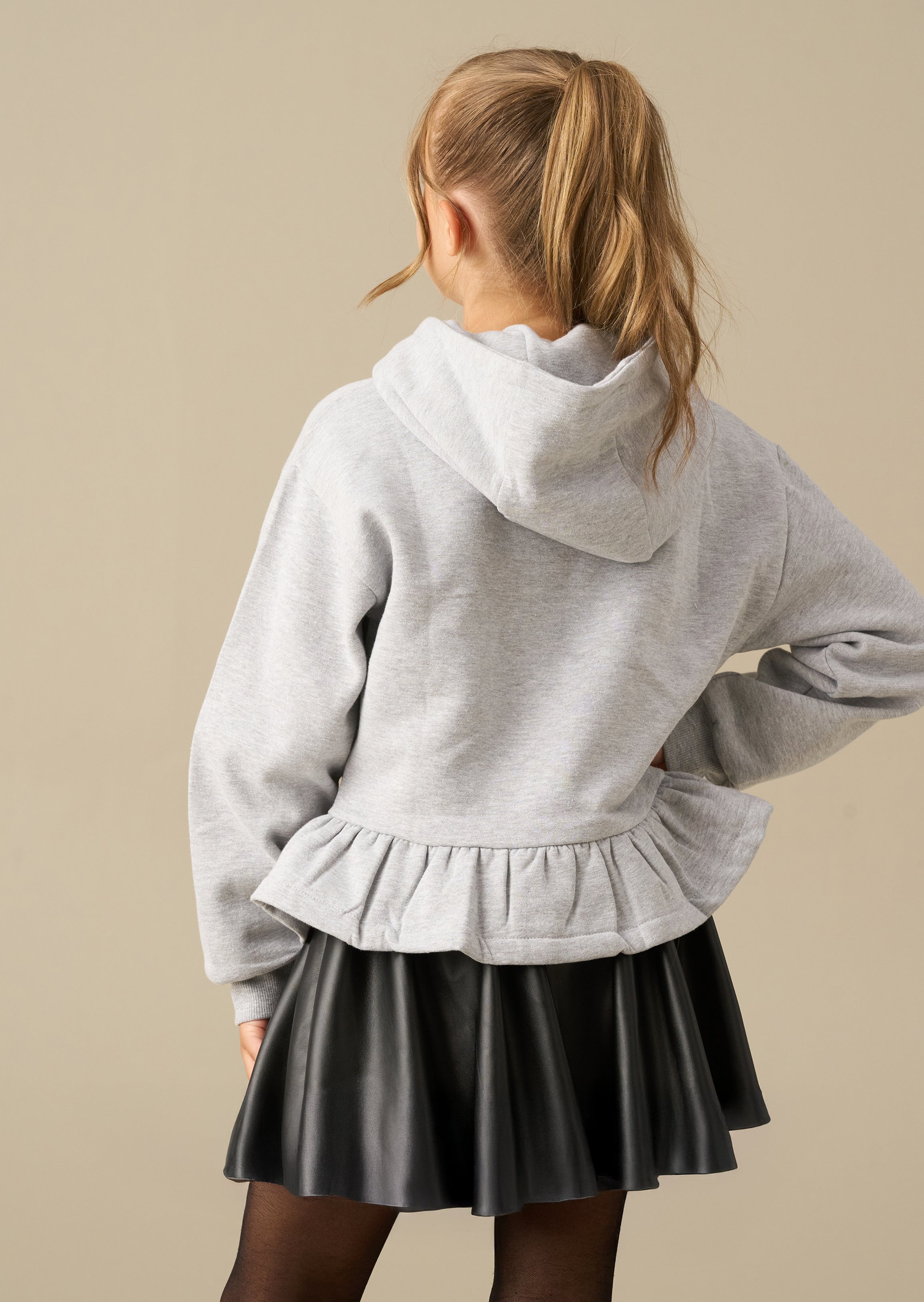Minnie Schößchen-Kapuzenpullover in Grau mit Schleife