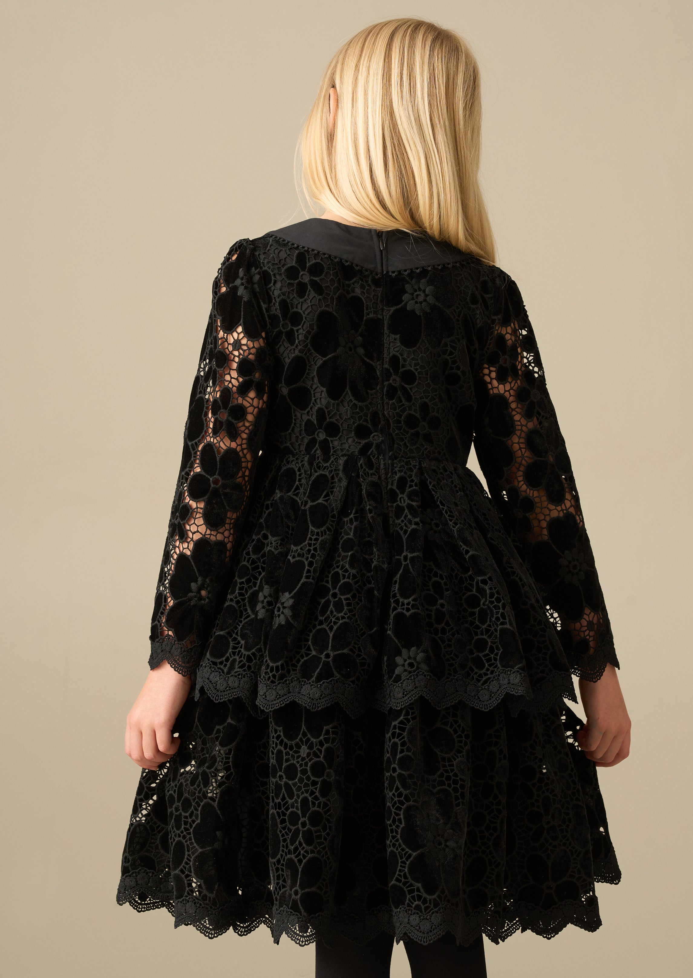Maeva-Samtspitzenkleid