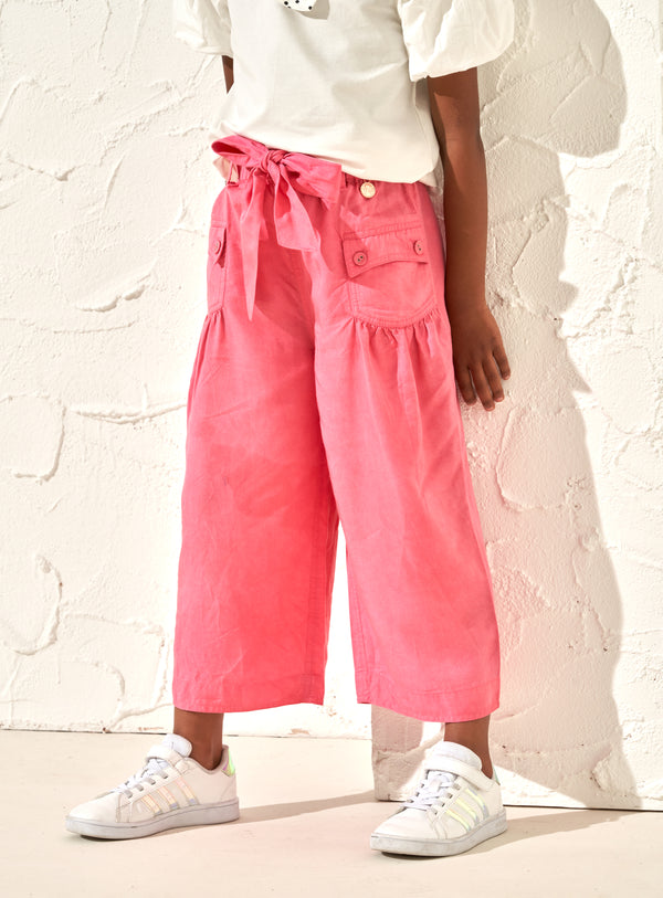 سروال بوبي الوردي ذو الساقين الواسعة