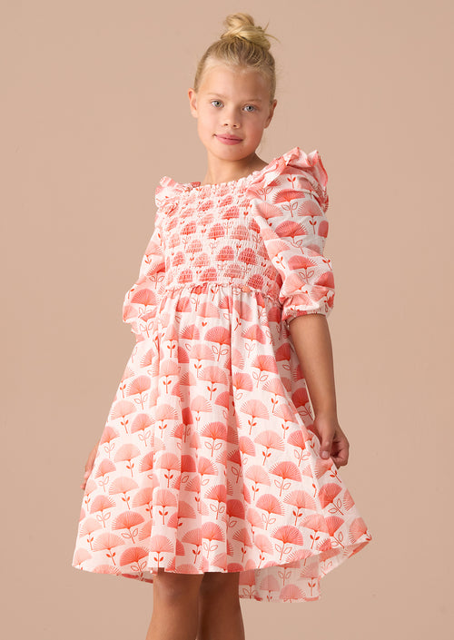 Lola Pink Kleid mit Rüschen und Schulterprint