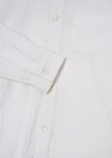 قميص توماس الأبيض ذو التصميم النسيجي