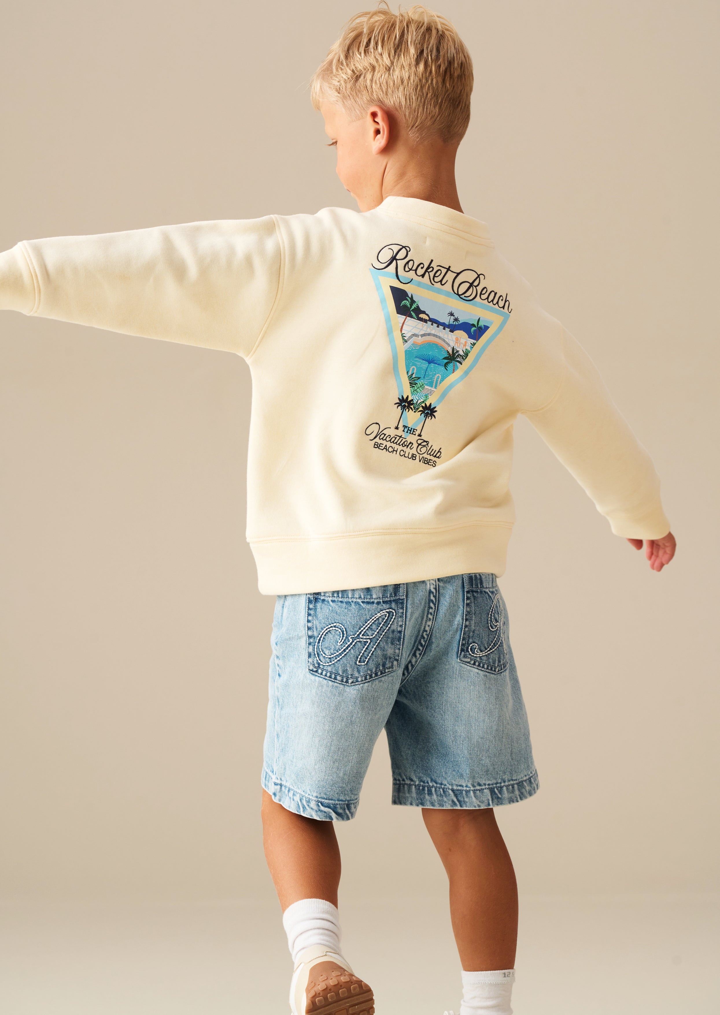 Quentin Beach Graphic Washed Sweat