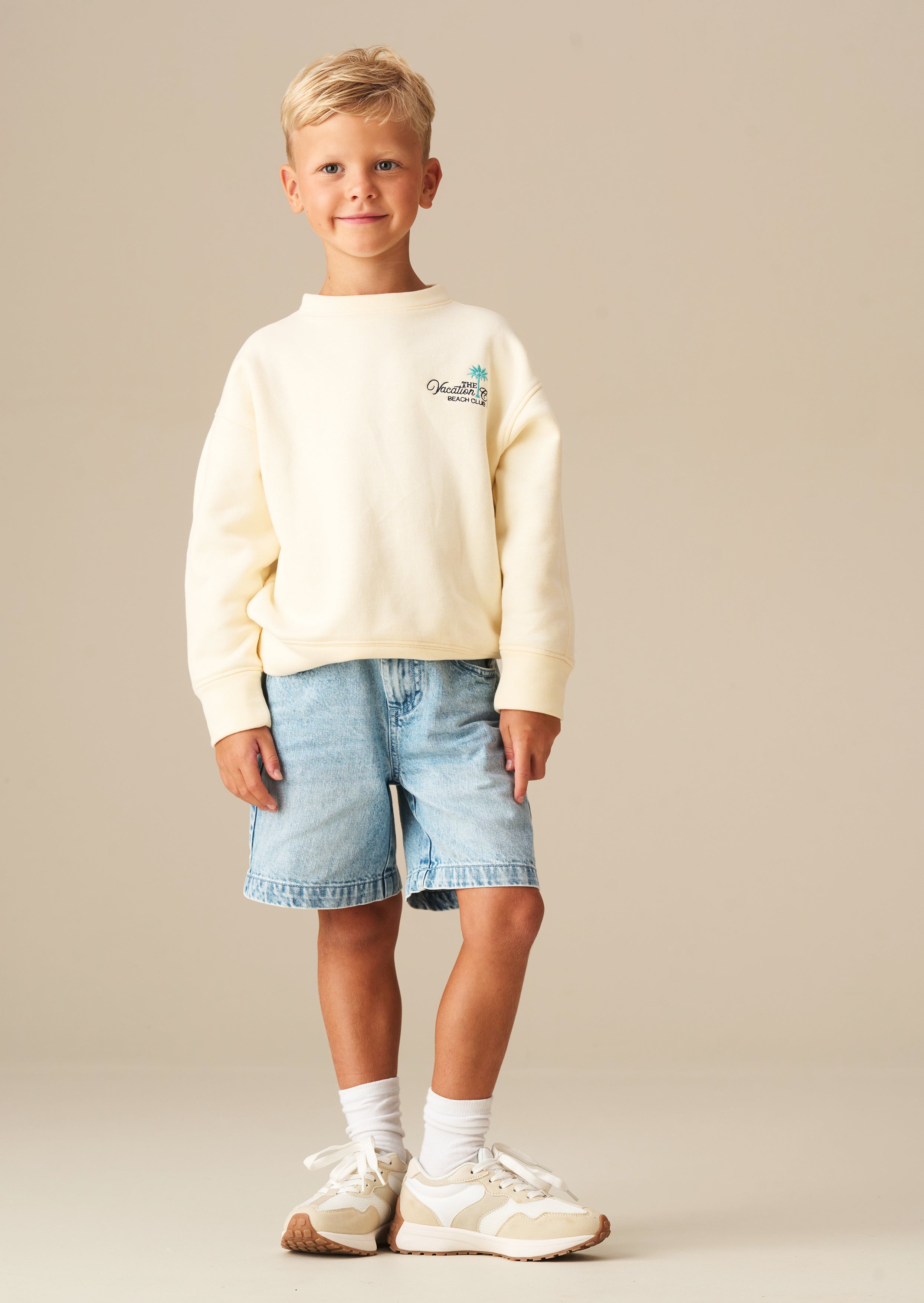 كوينتن بيتش جرافيك سويت مغسول