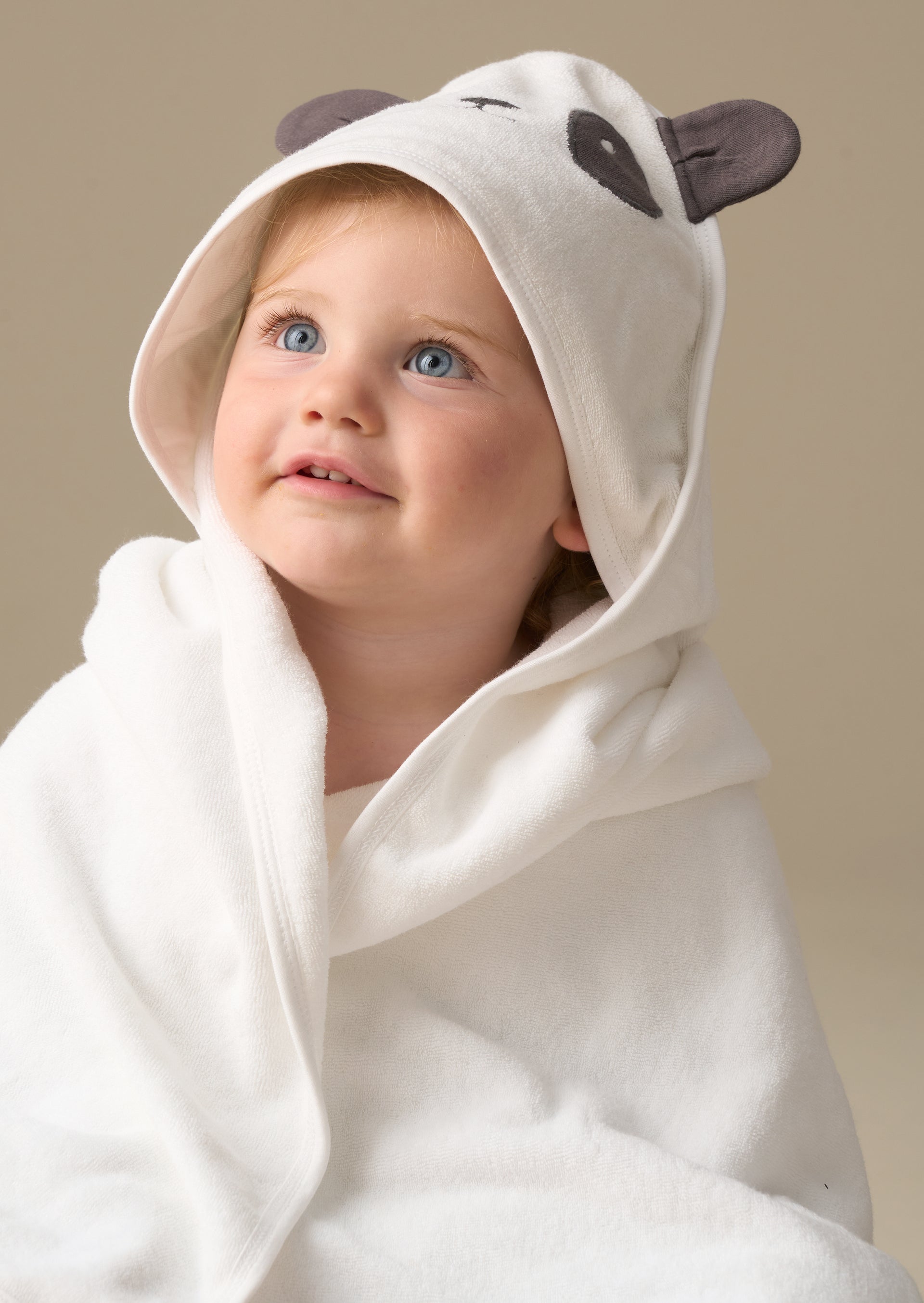 Pedro Panda Hooded Towel