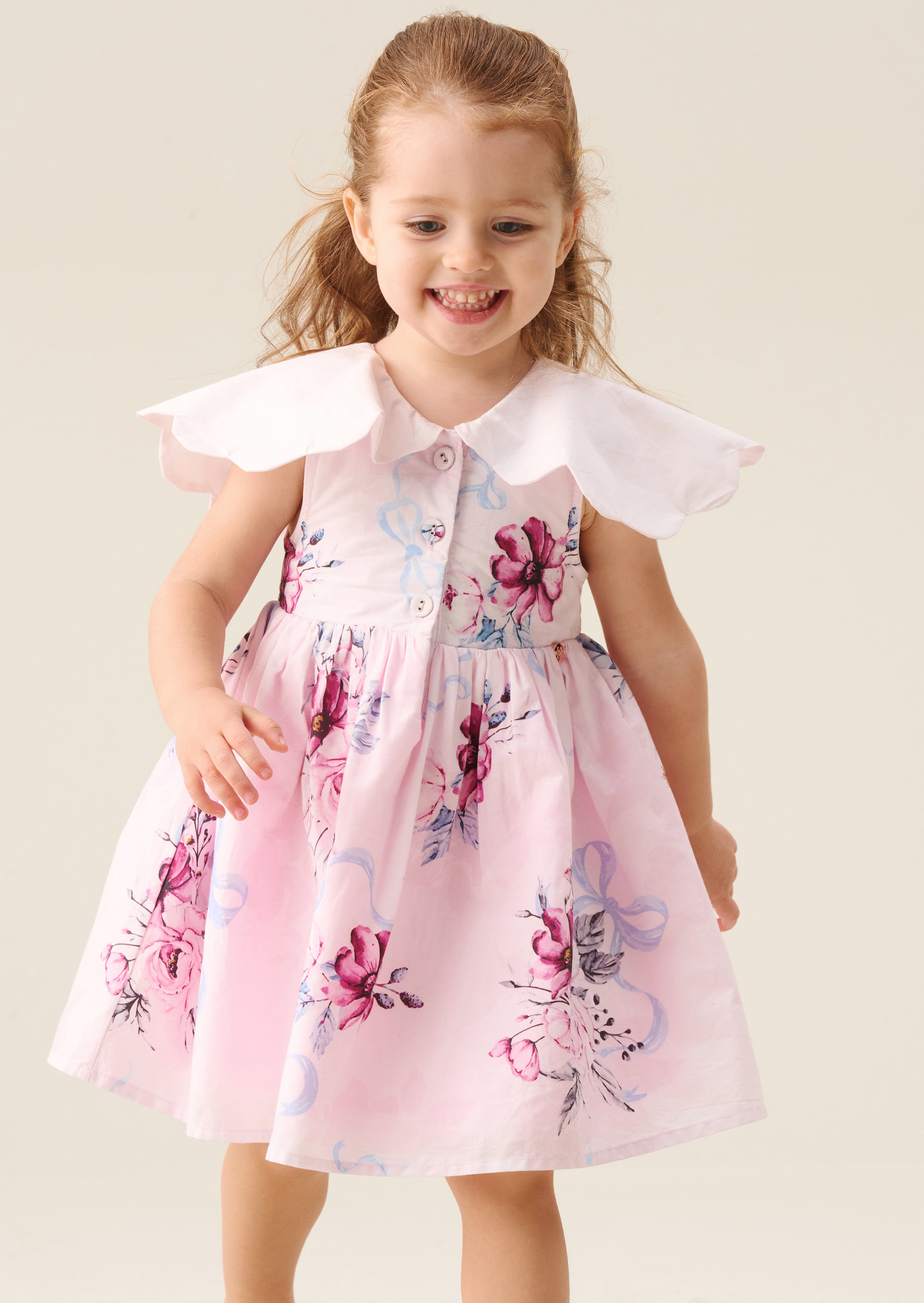 Vestito Sybil rosa con colletto smerlato