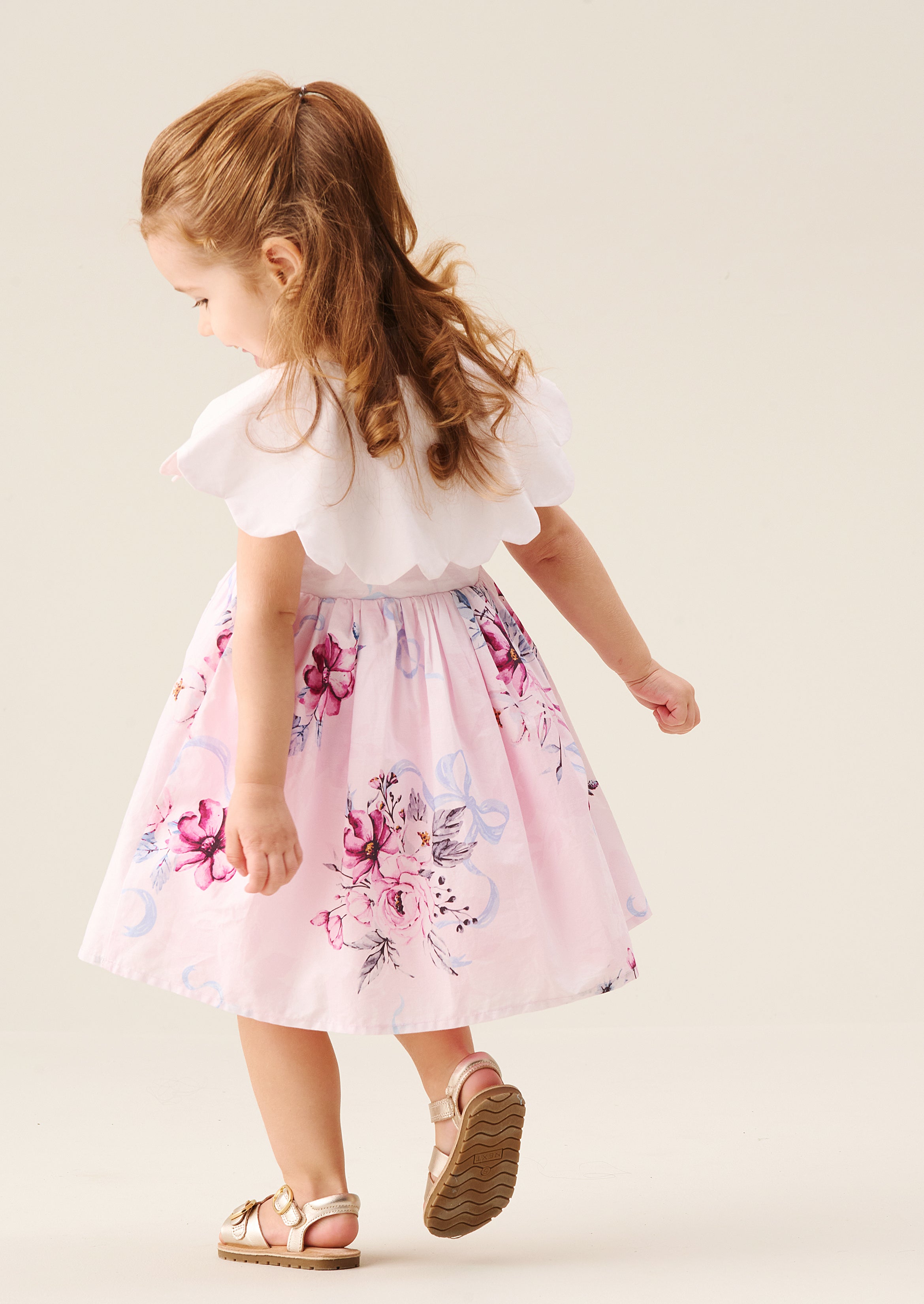 Vestito Sybil rosa con colletto smerlato